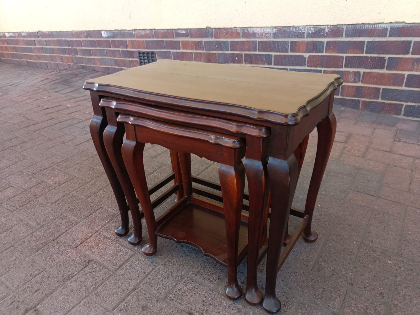 Antique Queen Anne style Nesting Tables